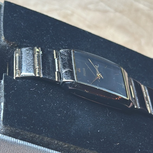 Pulsar Silver Women’s Wristwatch Watch with Box - Picture 2 of 8